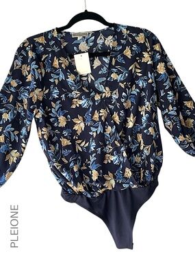 NWT PLEIONE BODYSUIT FLORAL FAUX WRAP TOP NAVY BLUE 3/4 SLEEVES | SMALL